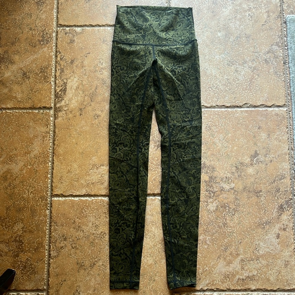 Lululemon size 4 high waisted legging, army green w/black